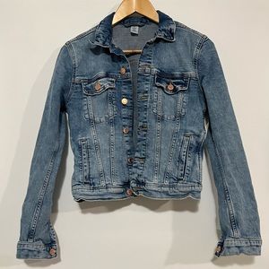 Cropped denim jacket